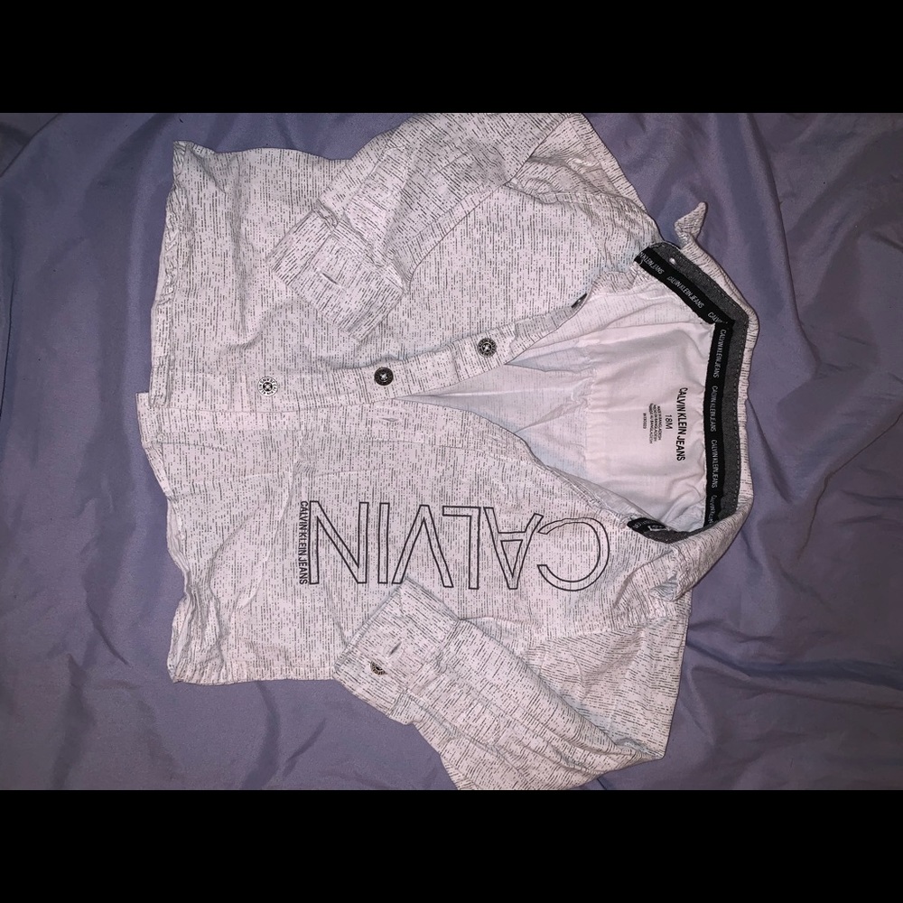 Calvin Klein’s button up size 18 months
